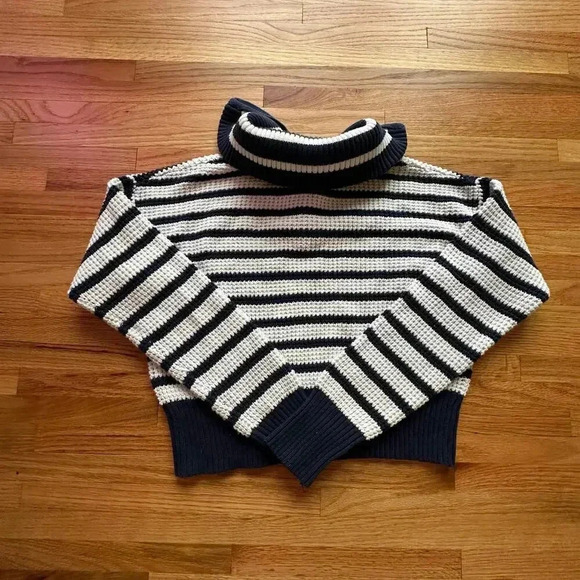 SAGE + STONE x Women’s Nautical Coastal Vibes Cropped Blue & White Sweater SZ L - Picture 2 of 5